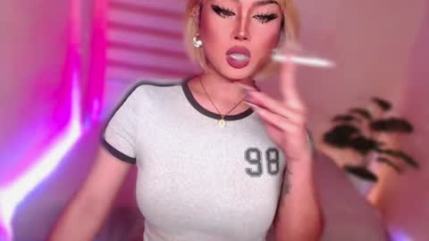 Snapshot of angel_eloaxx chatting on 07.23.26 Angel online show from 07.23.26