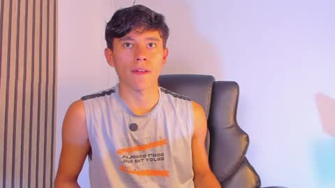 Snapshot of angel_esteban_fx chatting on 05.15.26 ngel Esteban online show from 05.15.26
