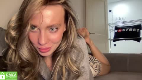 Snapshot of angel_from_sky chatting on 12.14.24 Greetings Jess online show from 12.14.24