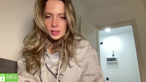 Snapshot of angel_from_sky chatting on 01.13.25 Greetings Jess online show from 01.13.25