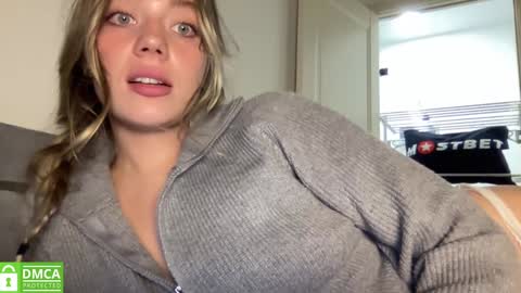 Snapshot of angel_from_sky chatting on 01.18.25 Greetings Jess online show from 01.18.25