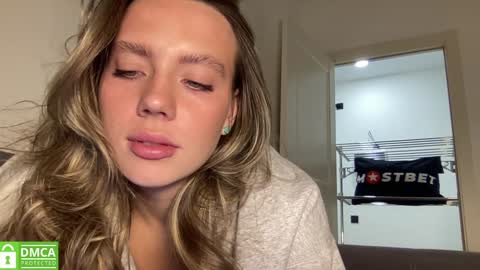 Snapshot of angel_from_sky chatting on 01.21.25 Greetings Jess online show from 01.21.25