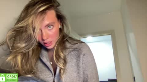 Snapshot of angel_from_sky chatting on 02.09.25 Greetings Jess online show from 02.09.25