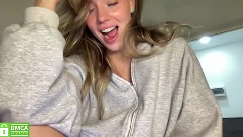 Snapshot of angel_from_sky chatting on 02.09.25 Greetings Jess online show from 02.09.25