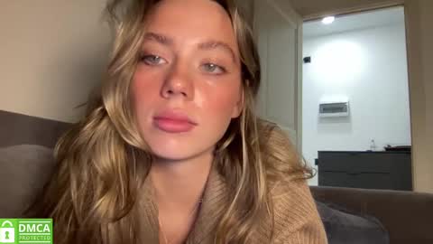 Snapshot of angel_from_sky chatting on 02.13.25 Greetings Jess online show from 02.13.25