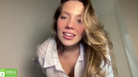 Snapshot of angel_from_sky chatting on 03.11.25 Greetings Jess online show from 03.11.25