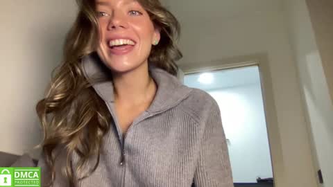 Snapshot of angel_from_sky chatting on 09.09.25 Greetings Jess online show from 09.09.25