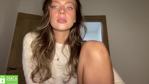 Snapshot of angel_from_sky chatting on 10.06.25 Greetings Jess online show from 10.06.25