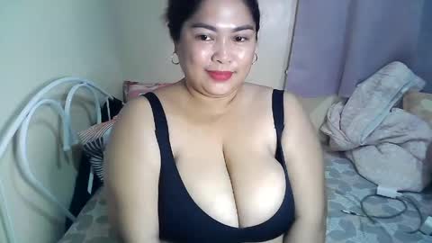 Snapshot of angel_fuckxx6969 chatting on 05.19.26 angel_fuckxx6969 online show from 05.19.26
