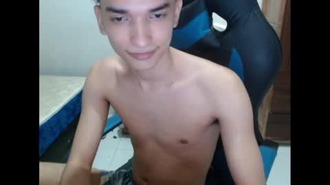 Snapshot of angel_hotc chatting on 12.31.24 Angel online show from 12.31.24