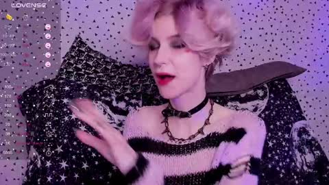 Snapshot of angel_julles chatting on 05.24.26 Angel Dust online show from 05.24.26