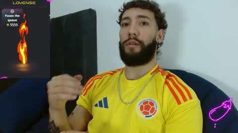 angel_kyrozz online show from 12.23.25