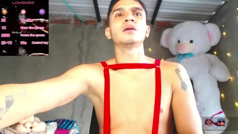 Snapshot of angel_latinboy chatting on 05.13.26 Angel online show from 05.13.26
