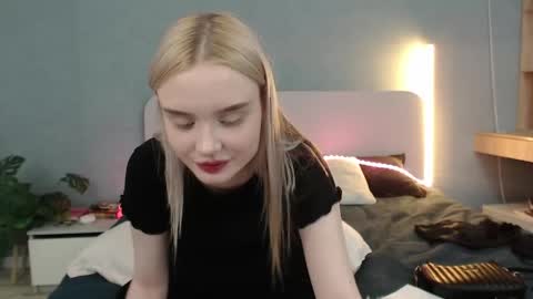 Angela online show from 05.06.26