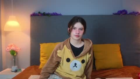 Angel online show from 01.12.25