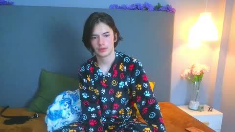 Angel online show from 02.10.25