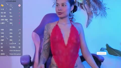 Snapshot of angel_smile18 chatting on 11.14.25 angel online show from 11.14.25