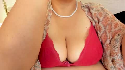 angel_velvet_ online show from 10.14.25