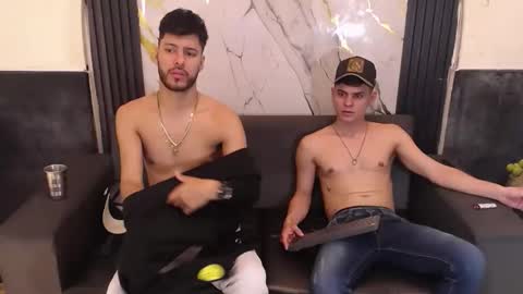 angel_villareal_ online show from 03.21.26