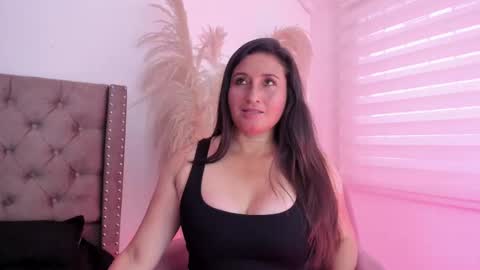 Snapshot of angela_fiory chatting on 10.13.25 Ange online show from 10.13.25