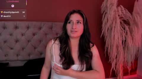 Snapshot of angela_fiory chatting on 11.11.25 Ange online show from 11.11.25