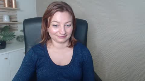 Snapshot of angela_samt chatting on 10.11.25 Angela online show from 10.11.25