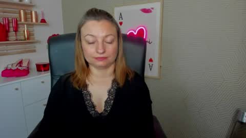 Snapshot of angela_samt chatting on 06.15.26 Angela online show from 06.15.26
