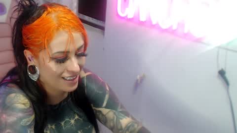 Angela Cianuro online show from 12.25.24