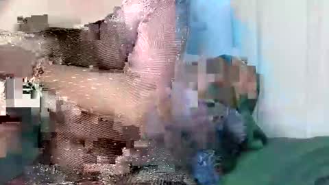 Snapshot of angelainparis28 chatting on 10.05.25 ANGELA online show from 10.05.25