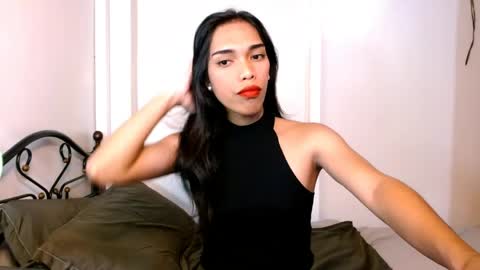 Snapshot of angelamonroe chatting on 03.25.26 SENORITA online show from 03.25.26