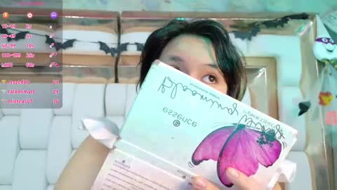 Snapshot of angelarumiee chatting on 10.07.25 Angela online show from 10.07.25