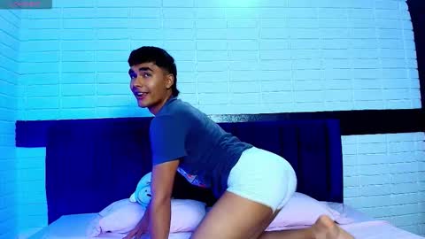 AngelduzZzt online show from 10.11.25