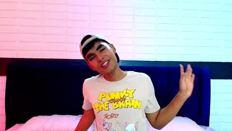 AngelduzZzt online show from 10.17.25