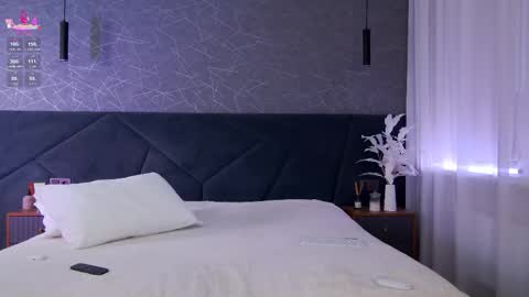 Snapshot of angelees_ chatting on 12.01.25 Angelina online show from 12.01.25