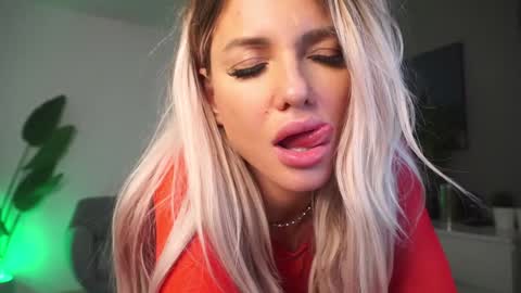 annita online show from 12.25.24