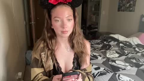 Snapshot of angelgrl444 chatting on 01.16.25 Princess Peach online show from 01.16.25