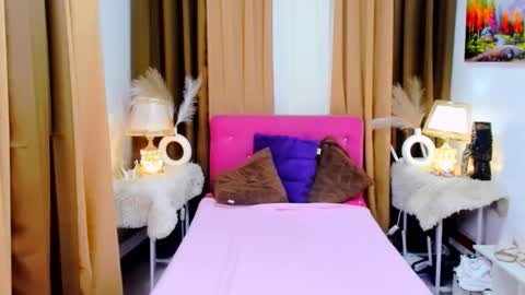 MISS PAU online show from 10.12.25