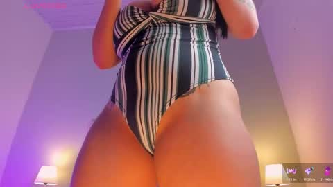 Snapshot of angelica_cross chatting on 11.08.25 Angelica Cross online show from 11.08.25