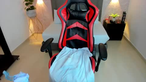 A N G E L I C A online show from 01.30.25