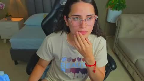 Snapshot of angelica_dymond chatting on 05.27.26 A N G E L I C A online show from 05.27.26