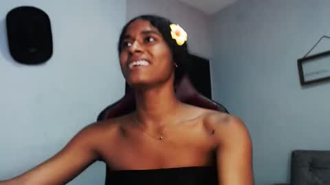 Snapshot of angelica_sexy1 chatting on 10.04.25 angelica_sexy1 online show from 10.04.25