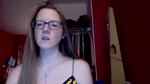 Snapshot of angelicangel3 chatting on 10.01.25 AngelicAngel online show from 10.01.25