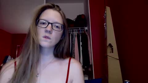 Snapshot of angelicangel3 chatting on 10.09.25 AngelicAngel online show from 10.09.25