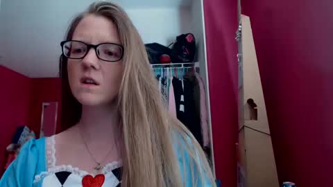 Snapshot of angelicangel3 chatting on 10.11.25 AngelicAngel online show from 10.11.25