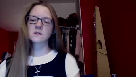 Snapshot of angelicangel3 chatting on 10.18.25 AngelicAngel online show from 10.18.25