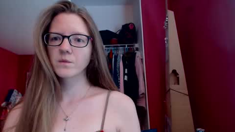 Snapshot of angelicangel3 chatting on 10.28.25 AngelicAngel online show from 10.28.25