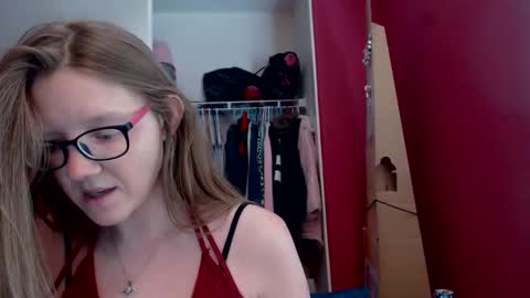 Snapshot of angelicangel3 chatting on 10.29.25 AngelicAngel online show from 10.29.25