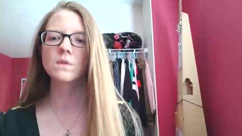 Snapshot of angelicangel3 chatting on 05.09.26 AngelicAngel online show from 05.09.26