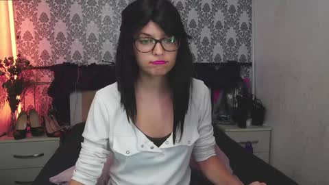 Angelika Rouge online show from 09.10.25