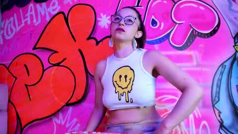 Snapshot of angelinablanc_ chatting on 09.10.25 ANGELINA online show from 09.10.25